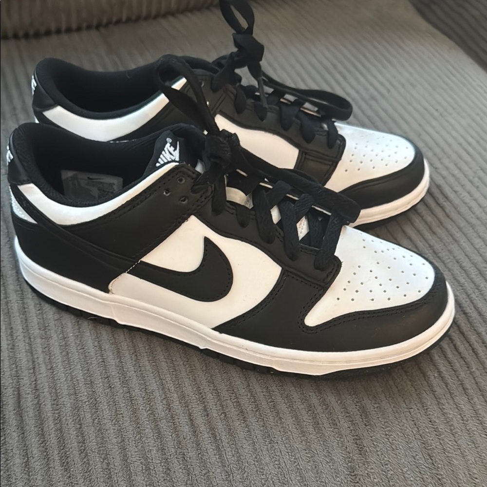 Nike panda dunks